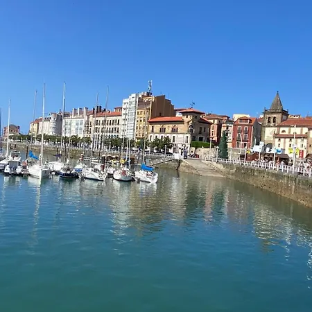 Centro Novort Χιχόν